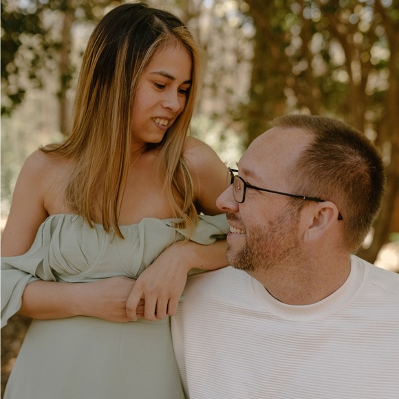 Meet your Posher, Stephanie - Picture 3 of 12